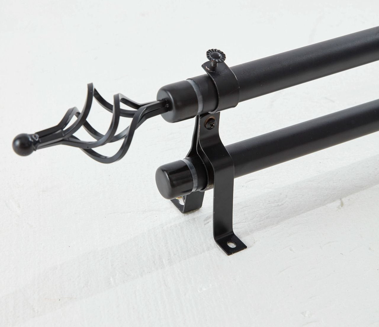 Fer de rideau double