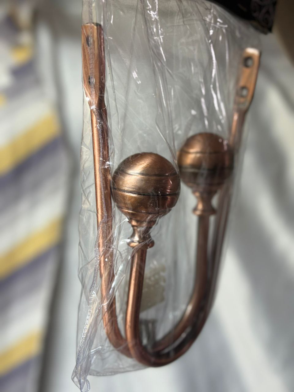 Embrasse Rideau avec pompons, en métal 1 paire + Accroche Murale offert